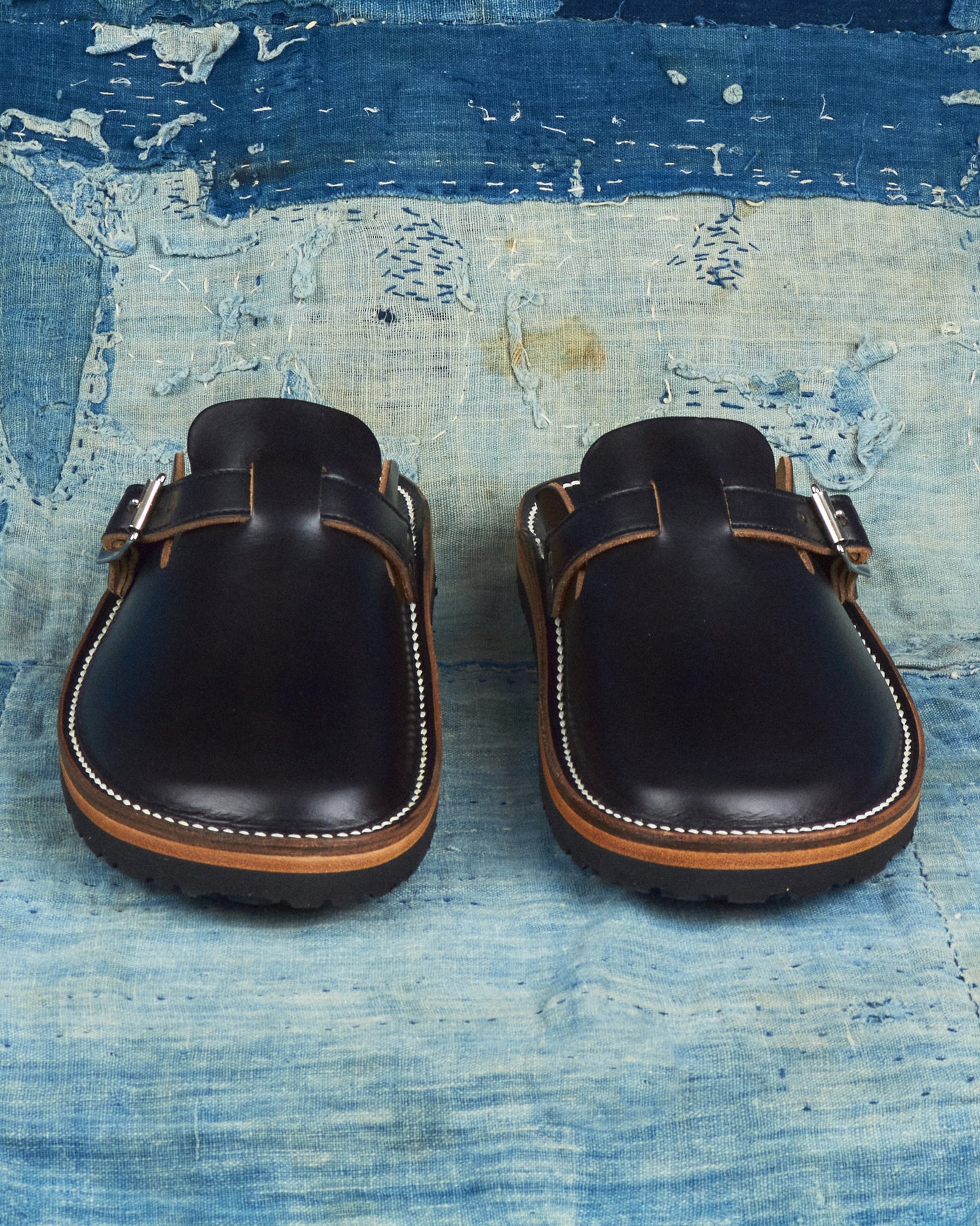 Zerrows Slit Sandal Black