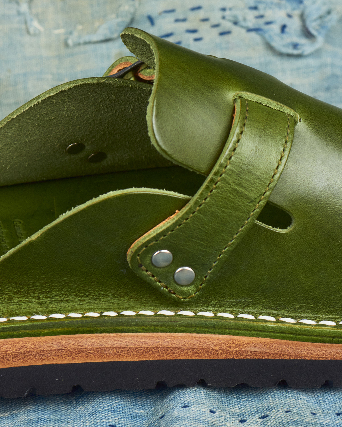 Zerrows Slit Sandal Green