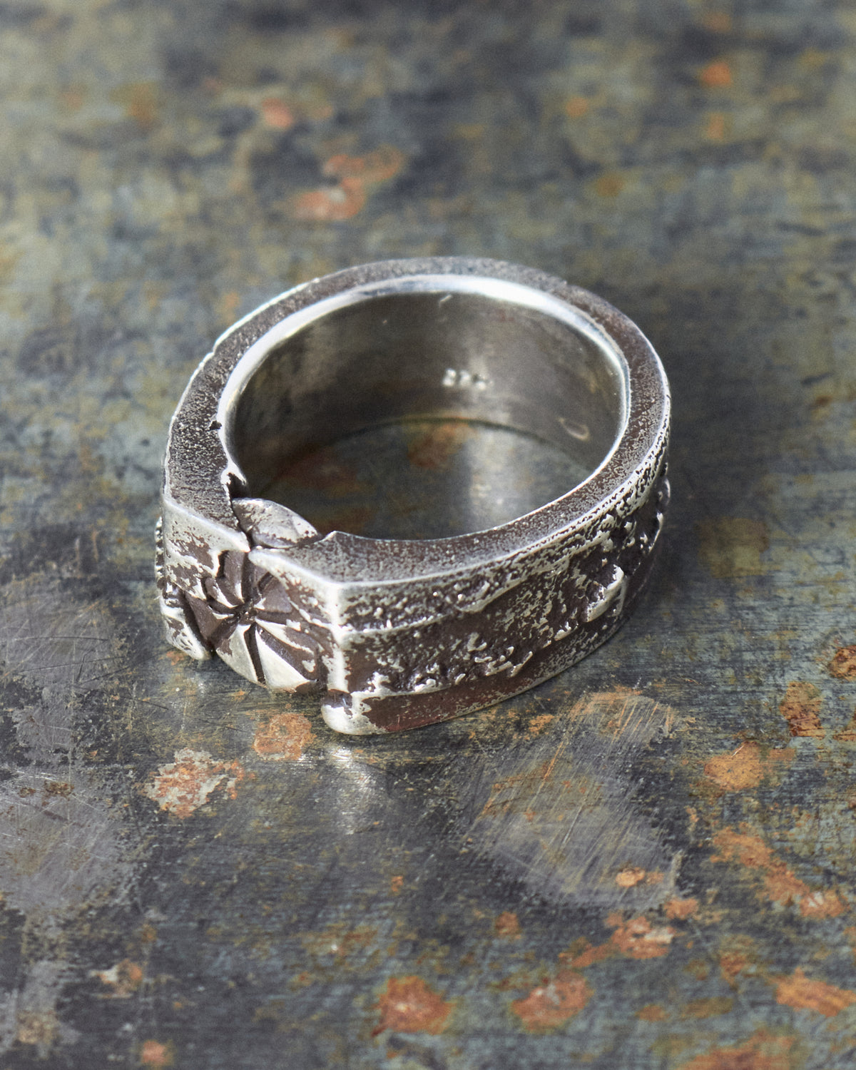 Tenable Crafts Concho Silver Ring #205