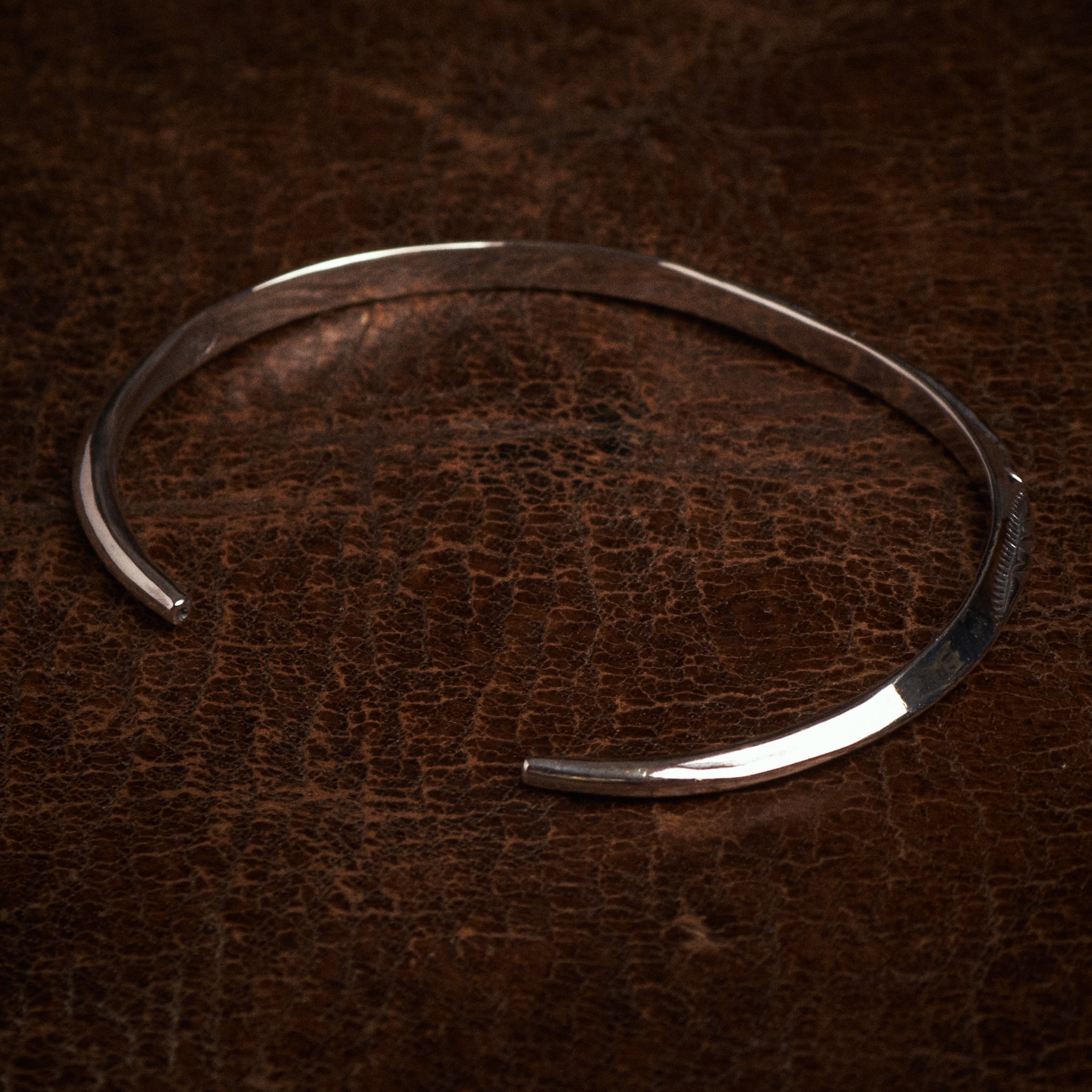 Larry Smith Extra Thin Triangle Bracelet BR-0122 – Second Sunrise