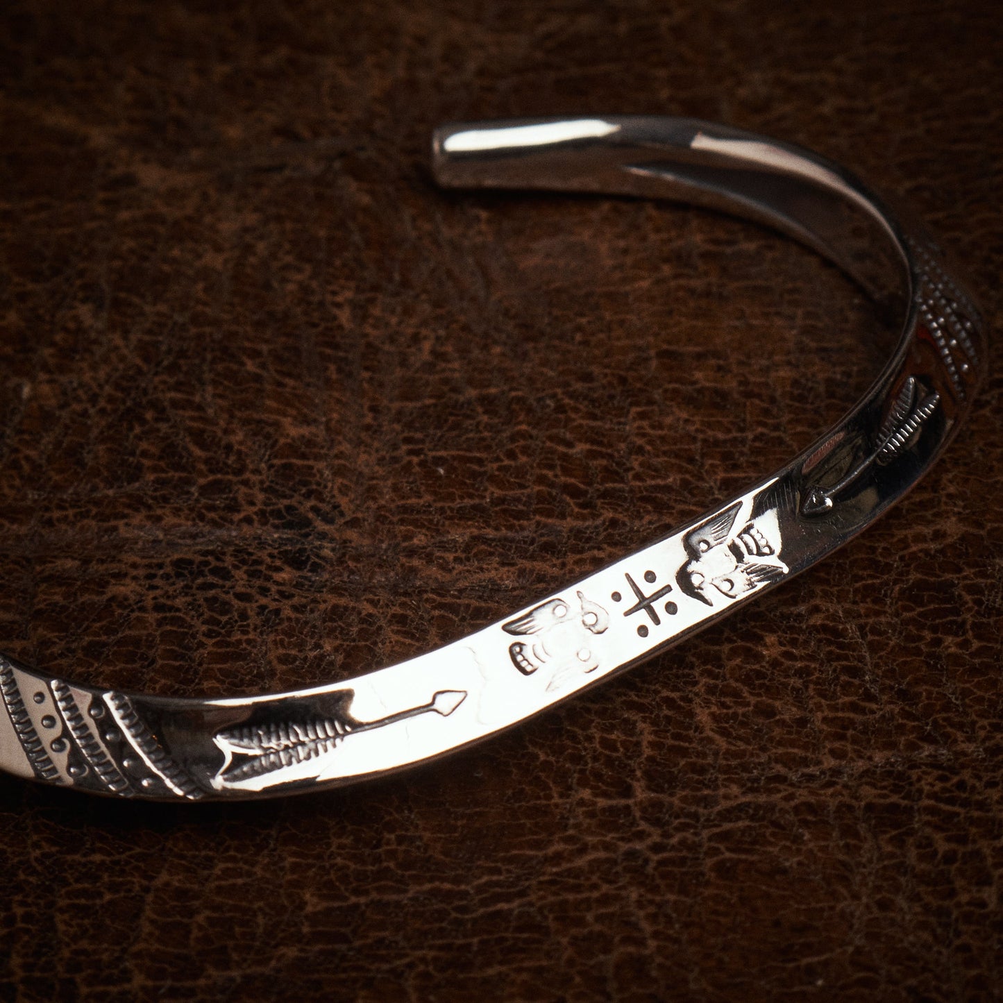 Larry Smith Triangle Bracelet Thunderbird BR-0107