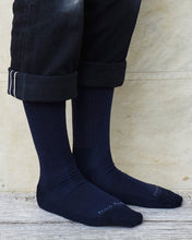 Darn Tough 1480 Navy Merino Wool Lifestyle Mid-Calf Lightweight Socks