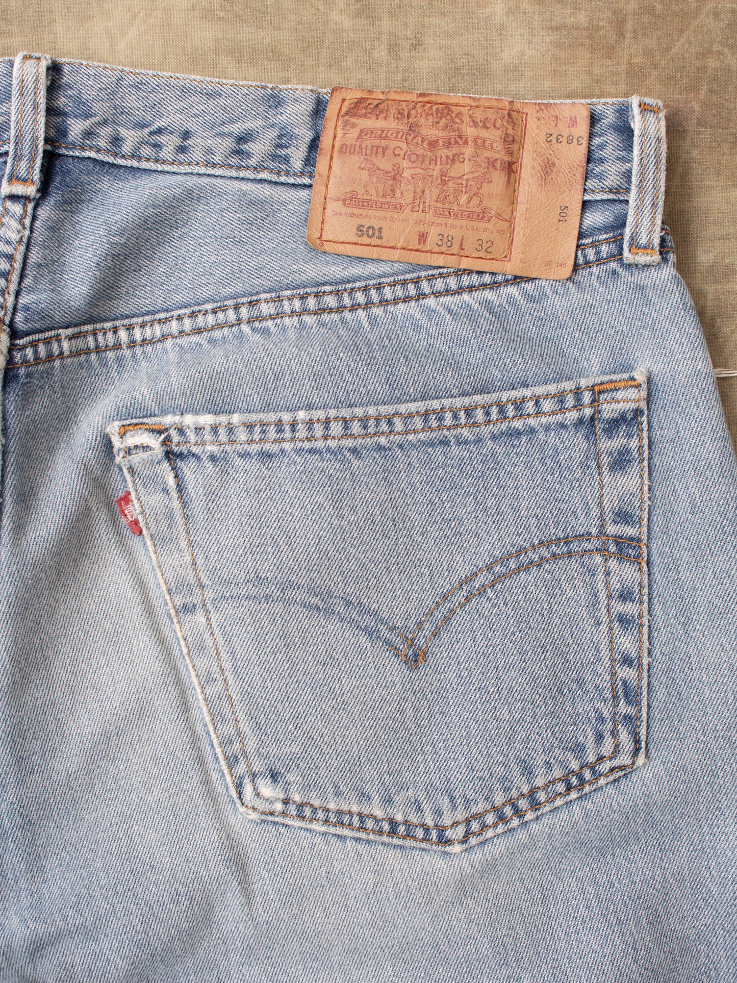 No. 47 Vintage 90's Made in USA Levi's 501 Jeans W38