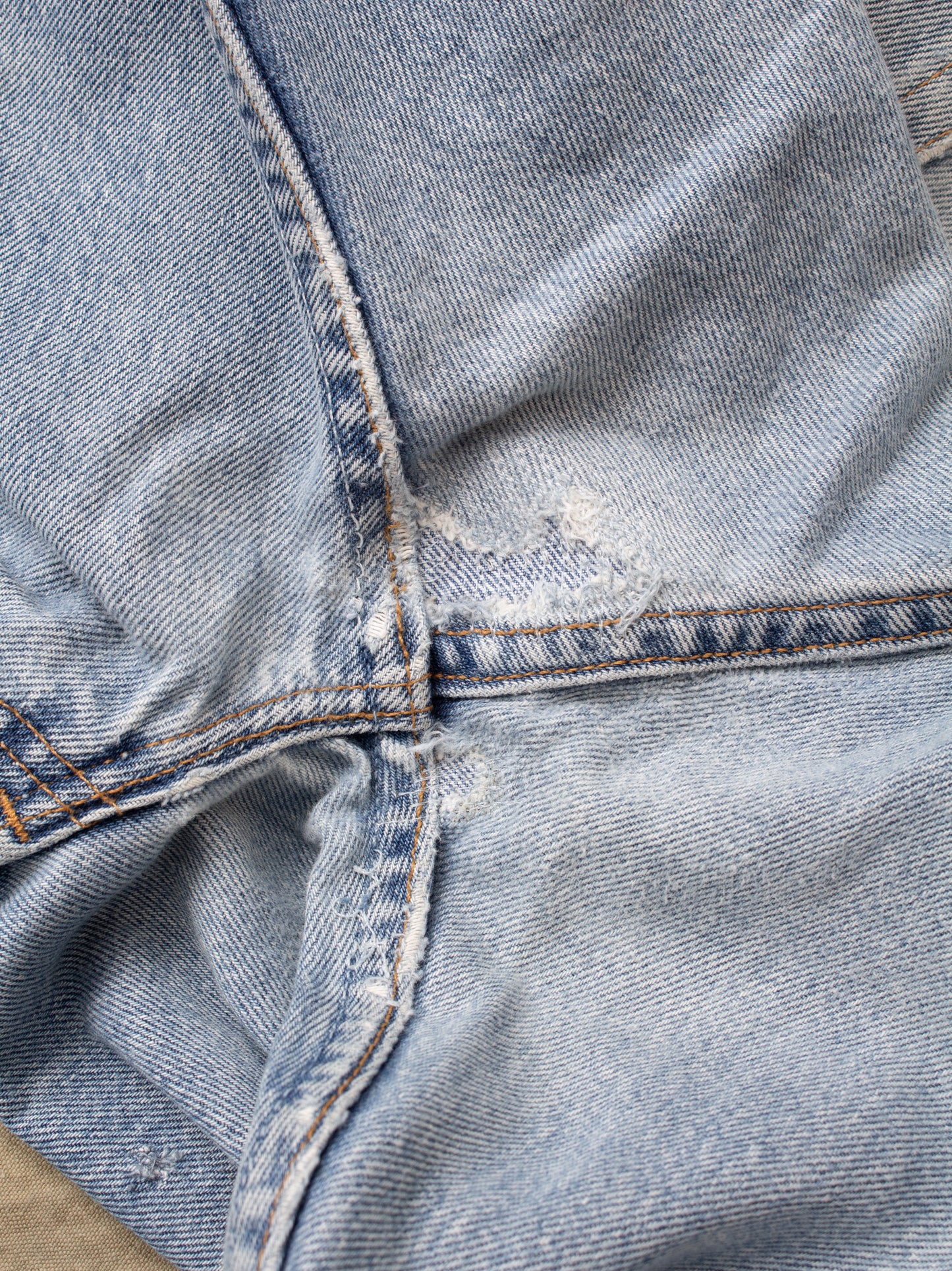 No. 47 Vintage 90's Made in USA Levi's 501 Jeans W38