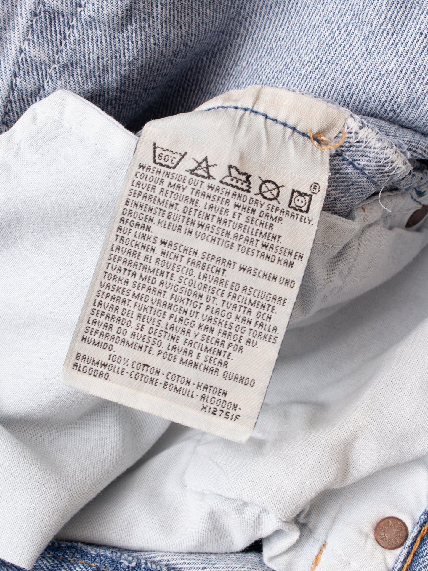 No. 53 Vintage 90's Made in USA Levi's 501 Jeans W30/L32