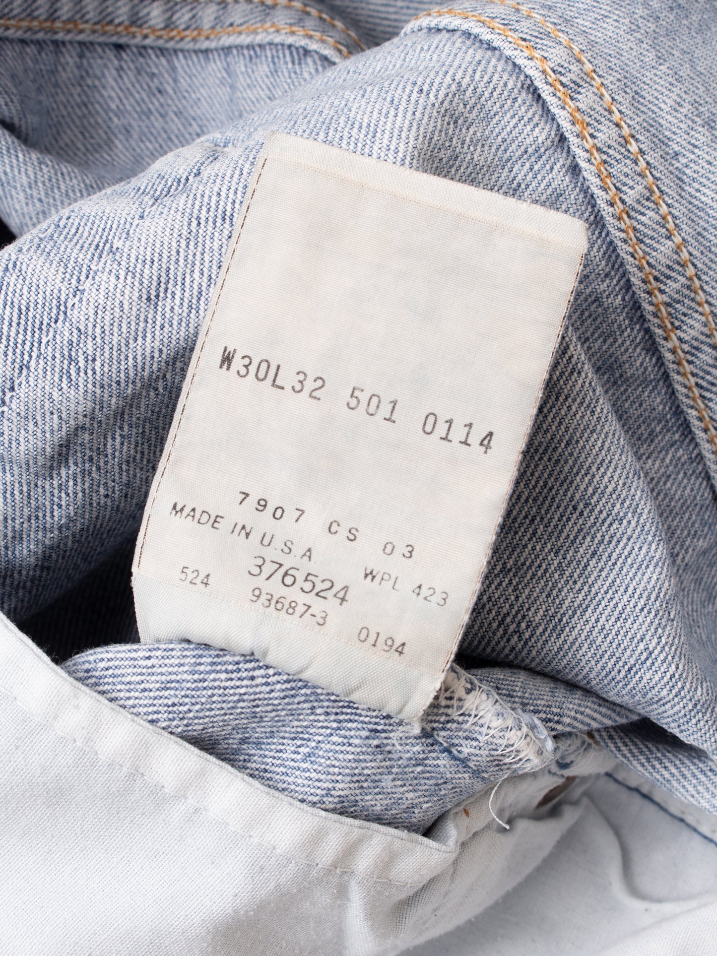 No. 53 Vintage 90's Made in USA Levi's 501 Jeans W30/L32