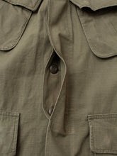 Vintage 1968 US Army Ripstop Tropical Short Sleeved Jacket Size: Small Short