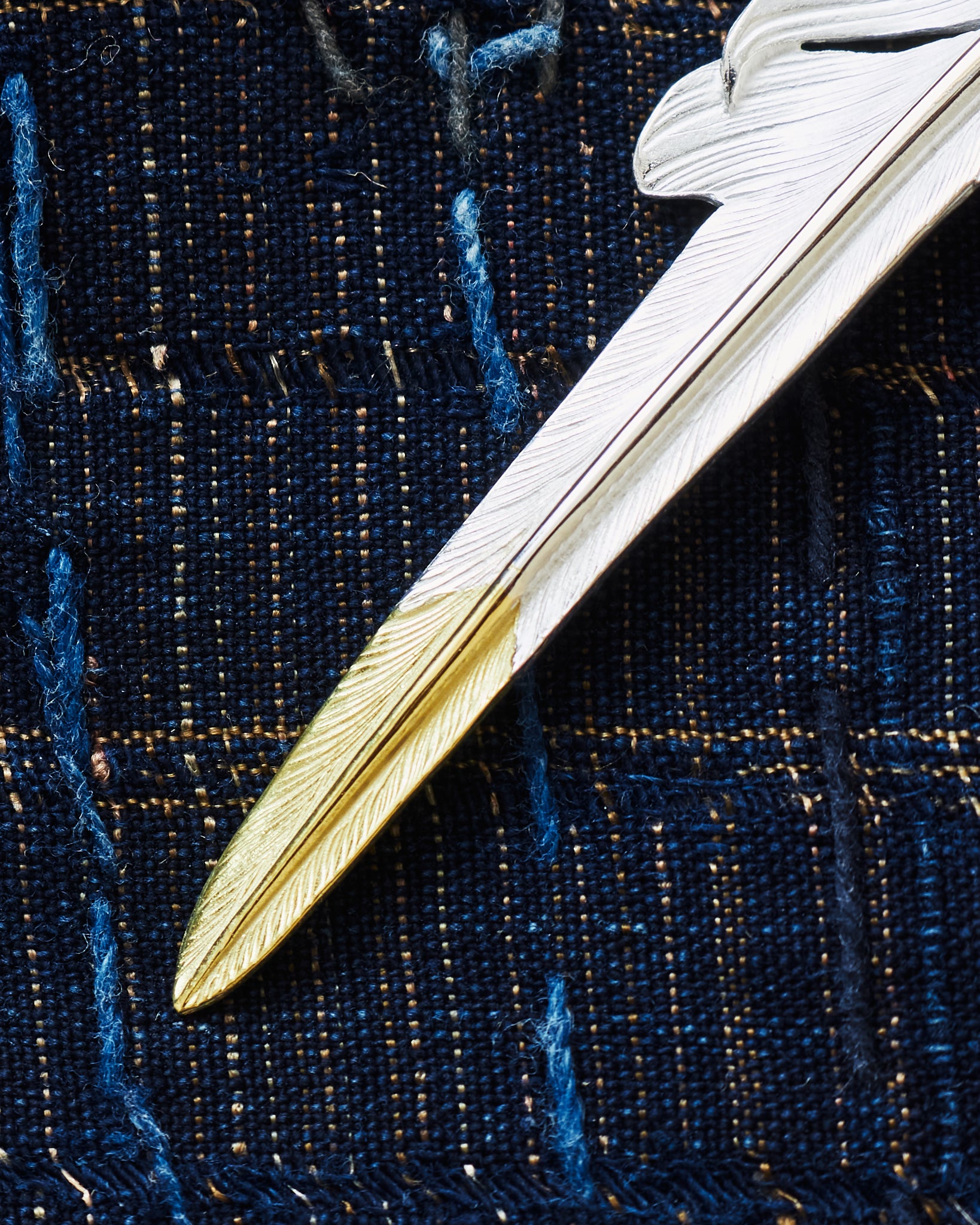 Larry Smith Eagle Head Kazekiri Feather Pendant EFNL-0048 (18K
