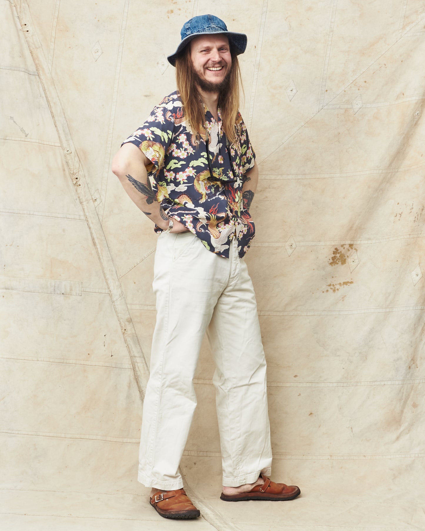 Sun Surf SS39414 Rayon Hawaiian Shirt "The Triangular Fight"