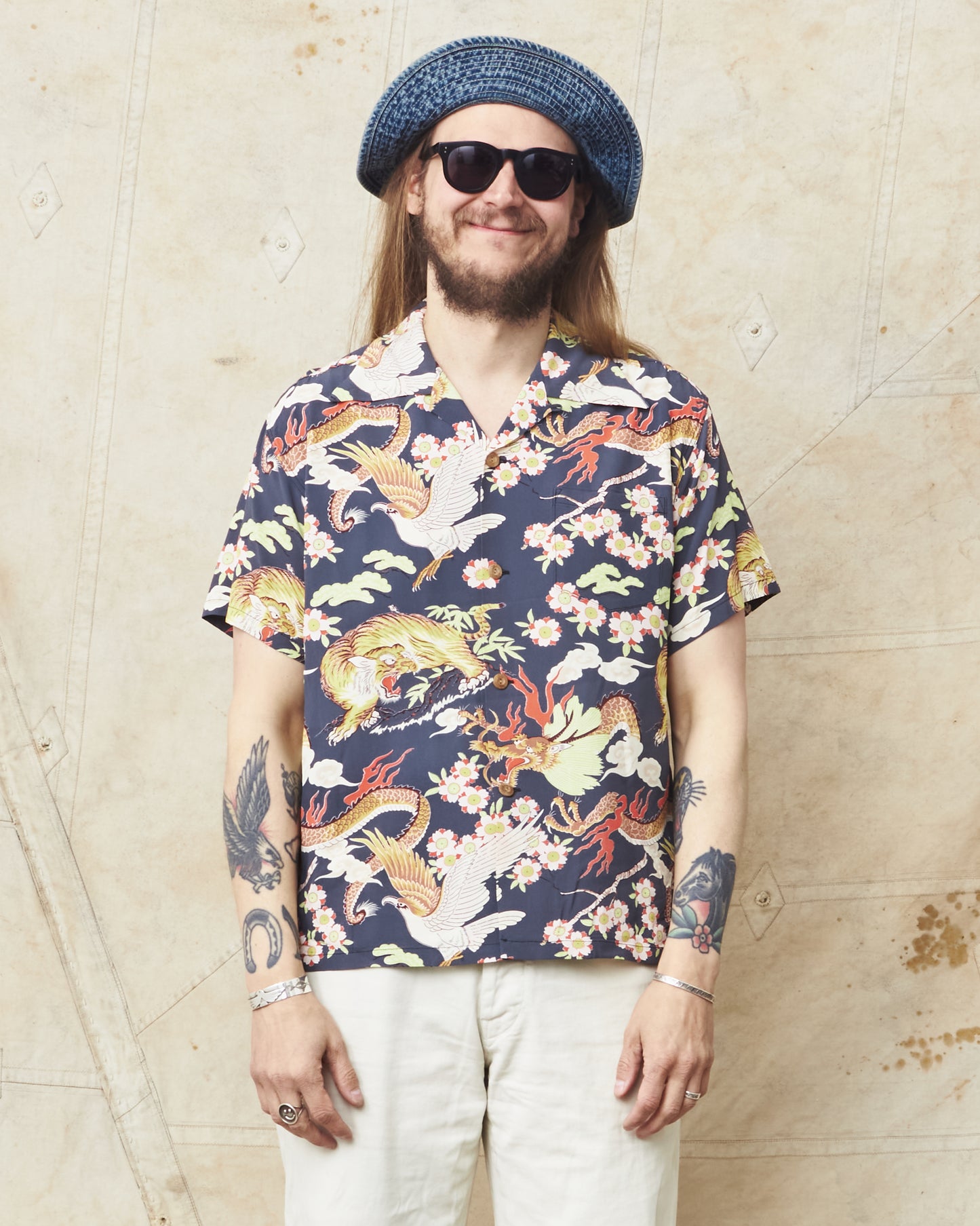 Sun Surf SS39414 Rayon Hawaiian Shirt "The Triangular Fight"