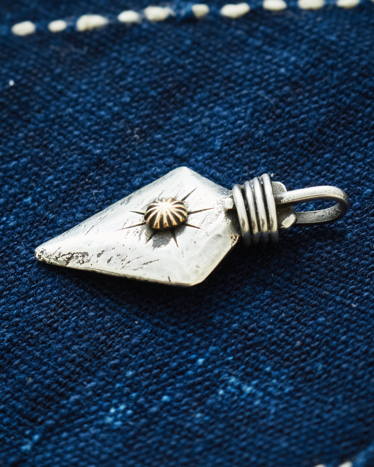 Tenable Crafts Silver & Gold Arrow Head Pendant # 202