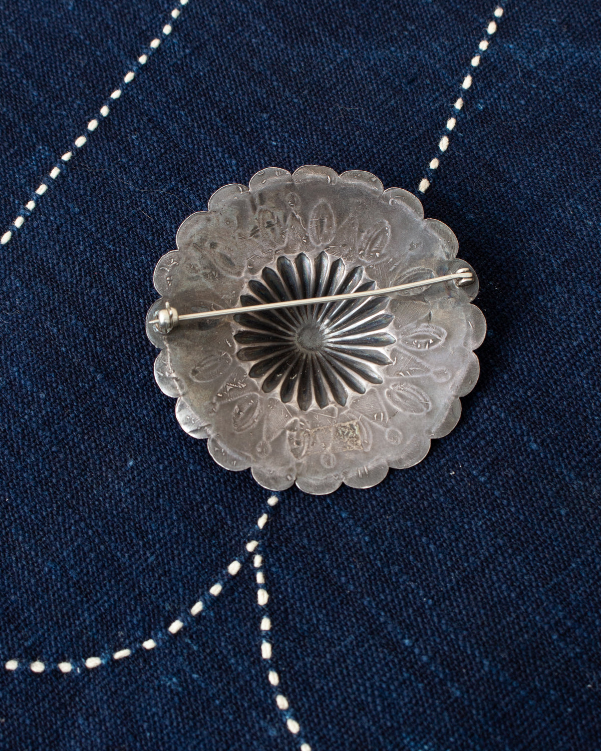 Vintage Shell Concha Brooch
