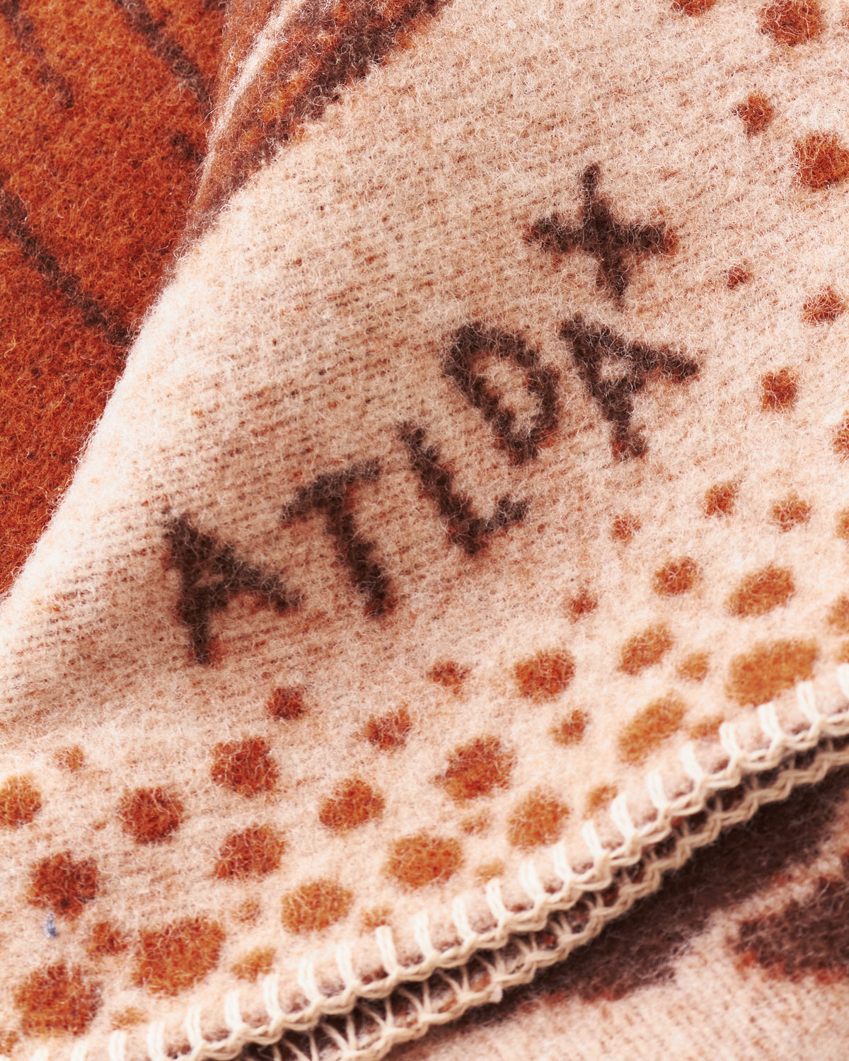 Indigofera x Björn Atldax Yorick Wool Blanket Pink/Rust Brown