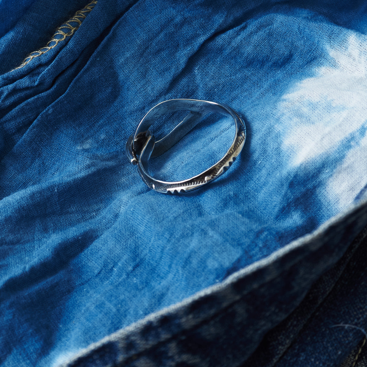 Larry Smith Triangle Scarf Ring OT-0112