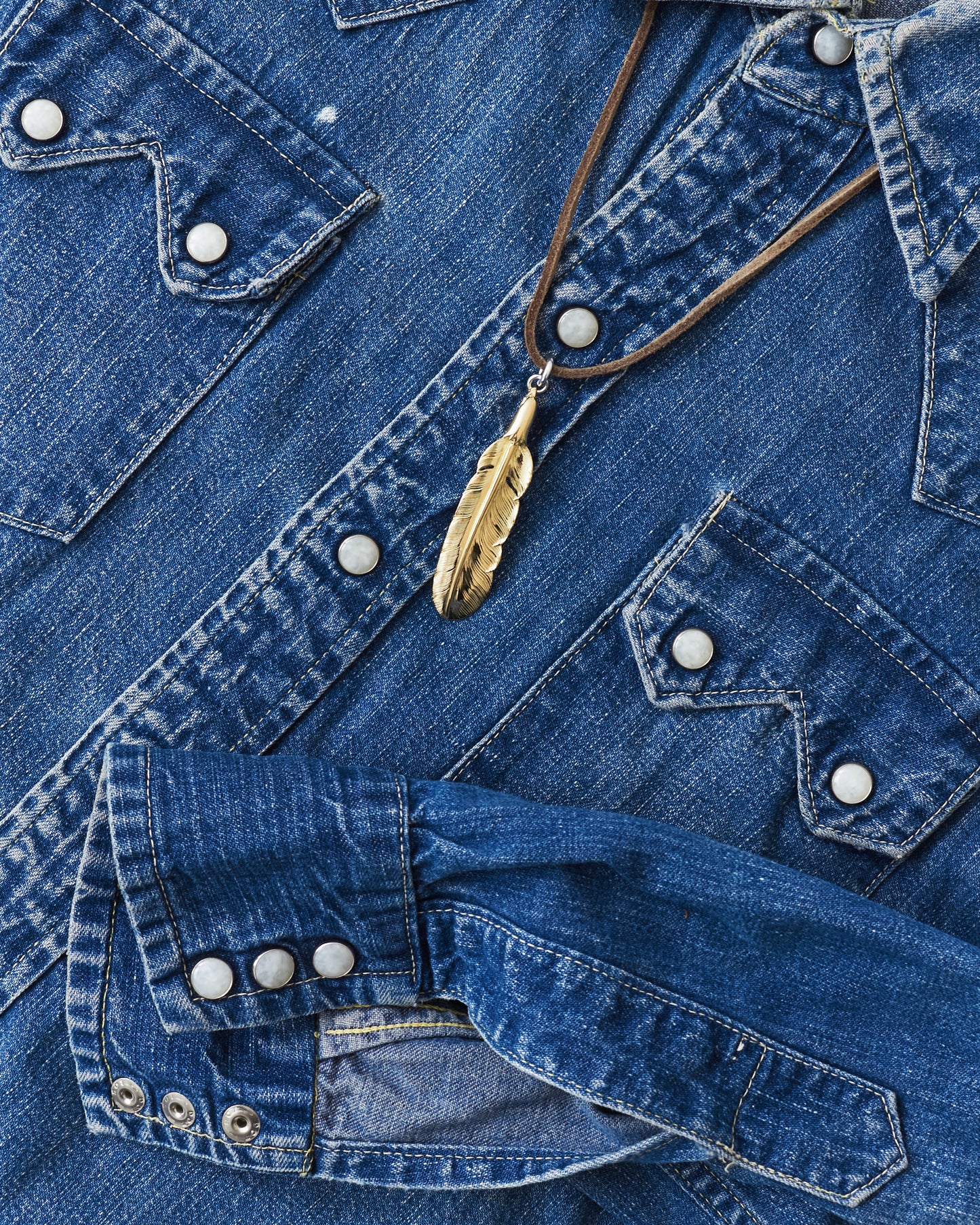 Larry Smith 18K Gold Eagle Head Feather Top Left EFNL-0043-L