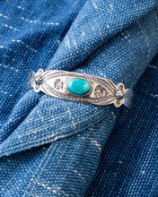 Larry Smith BR-0066 Oval Turquoise Silver Bracelet