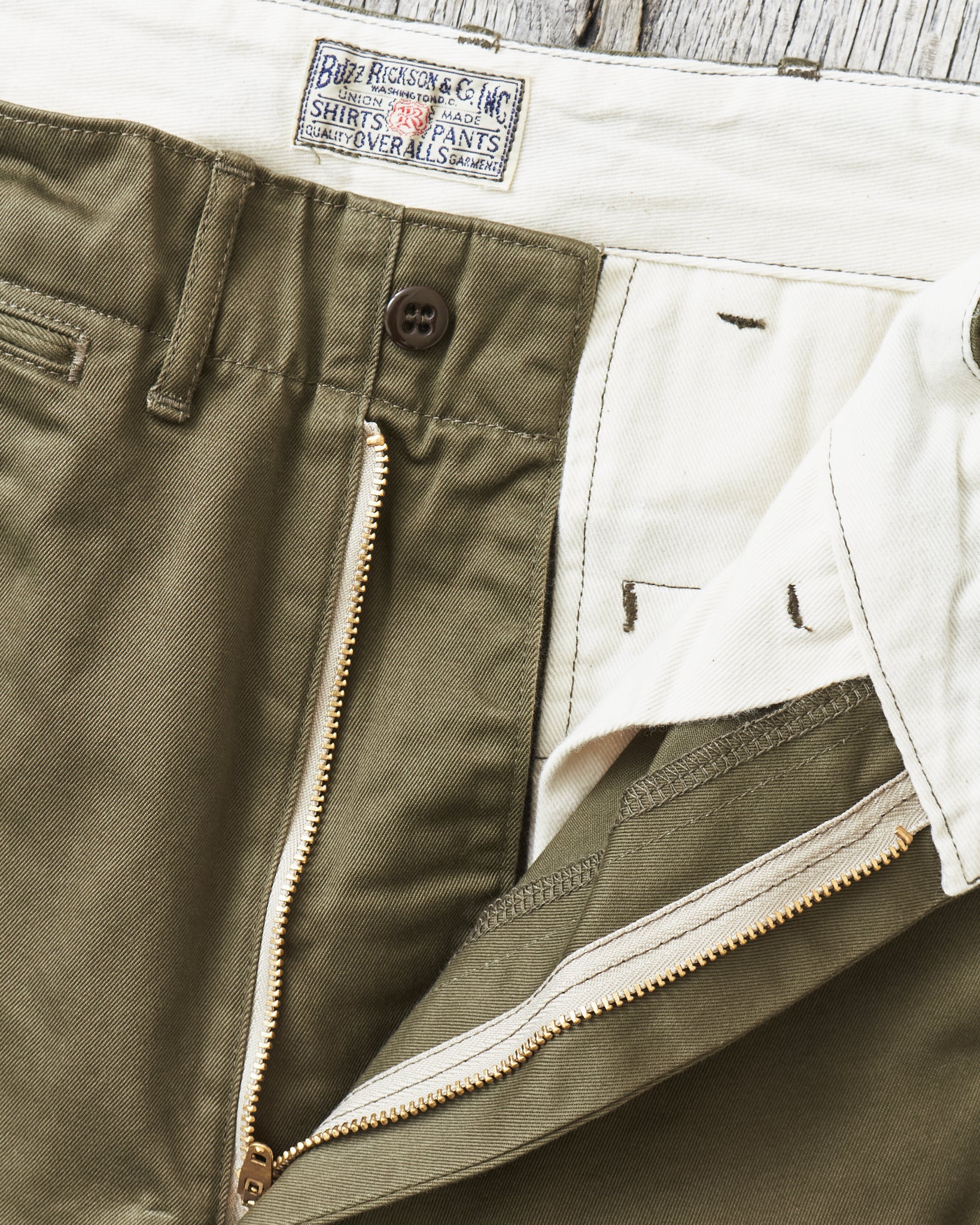 Buzz Rickson's Original Spec Chinos Olive One Wash BR40025A