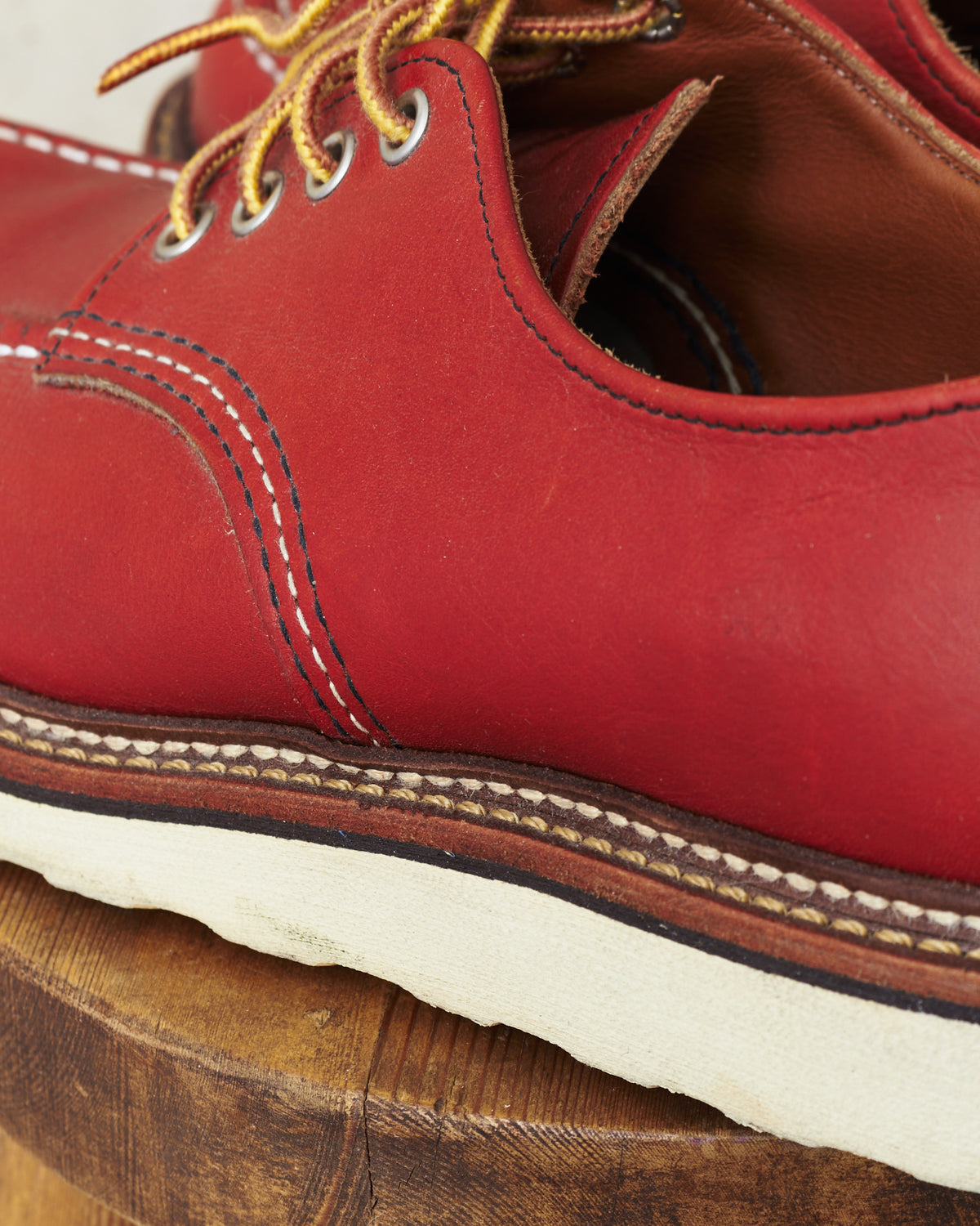 Second Hand Red Wing Classic Moc Toe Low Style No. 8103 US 8.5 / EUR 41.5