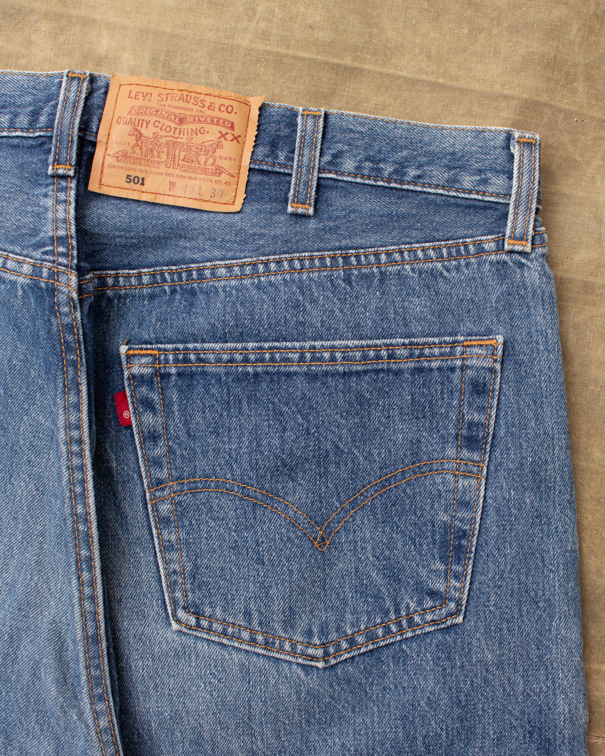 No. 44 Vintage 90's Made in USA Levi's 501 Jeans W40/L30