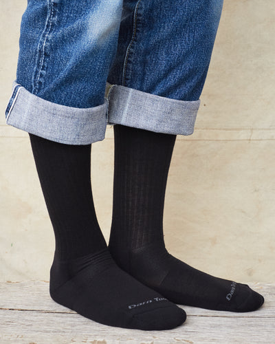 Darn Tough 1657 Black Merino Wool Lifestyle Crew Lightweight Socks