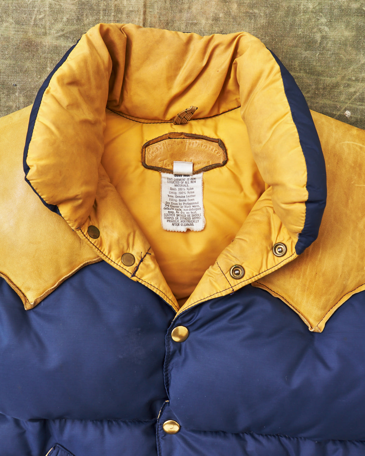 Vintage Rocky Mountain Featherbed Nylon Down Vest Size 40