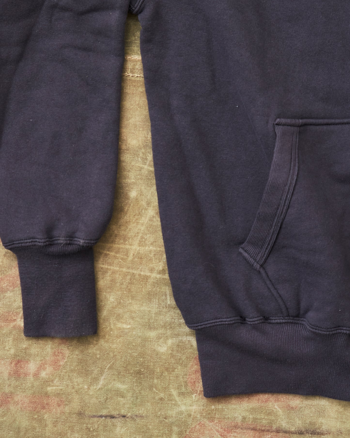 Second Hand Warehouse & Co Lot. 450 Two Needle Hoodie Sumikuro Size 44