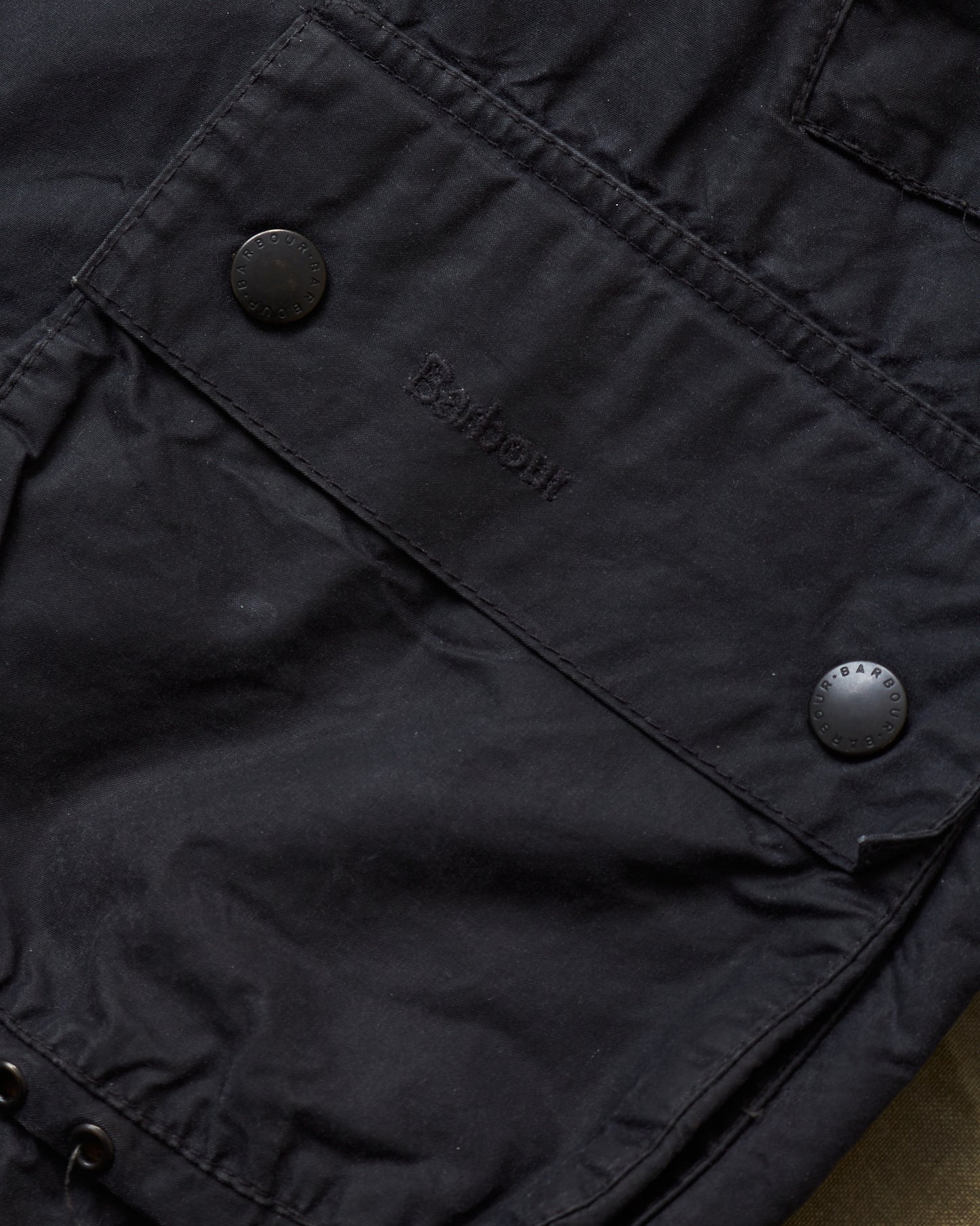 Second Hand Barbour Bedale Black Waxed Jacket Size C42 / 107 cm