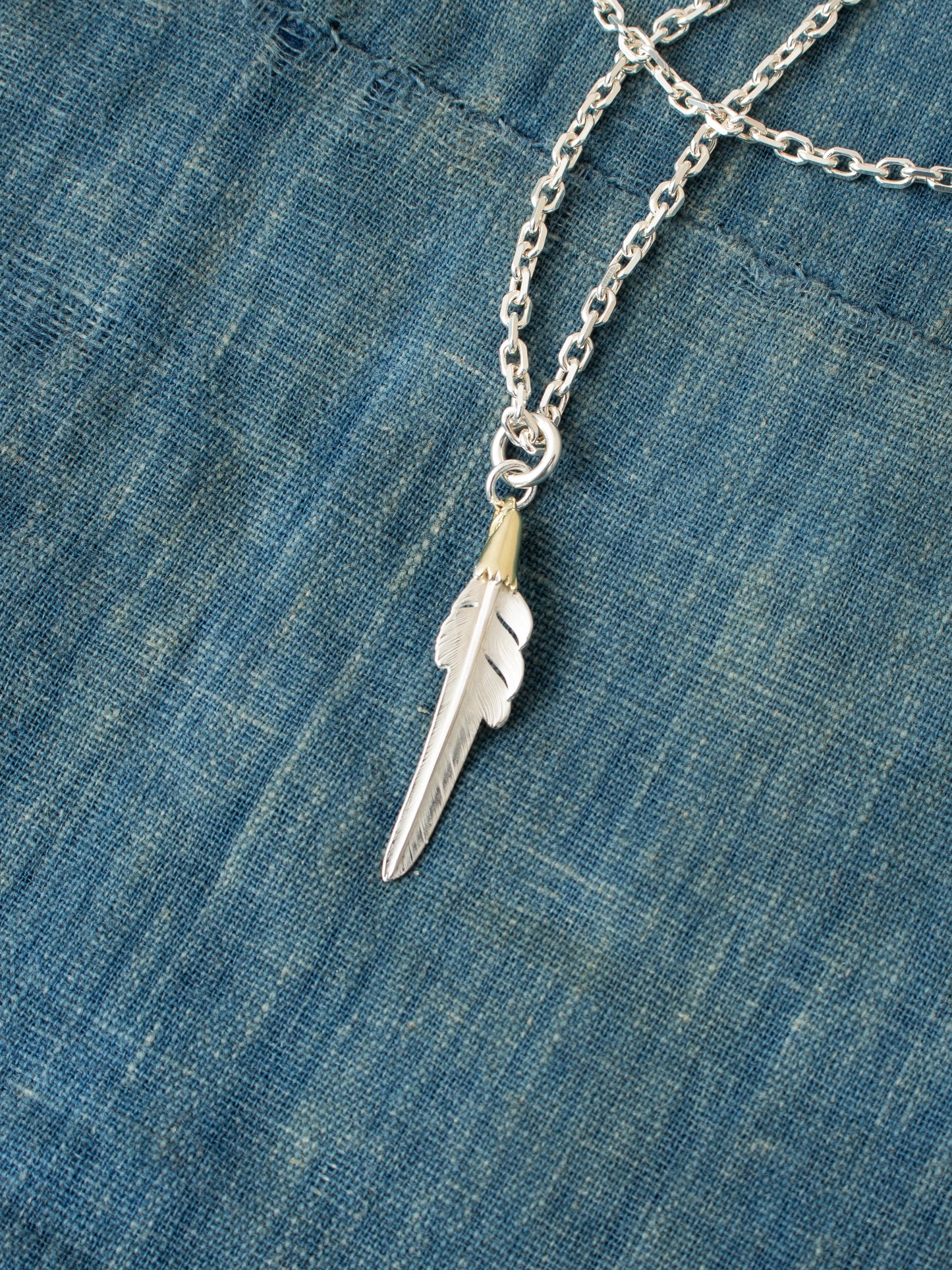 Larry Smith Eagle Head Feather 18K Gold Accent EFNL-0045-L
