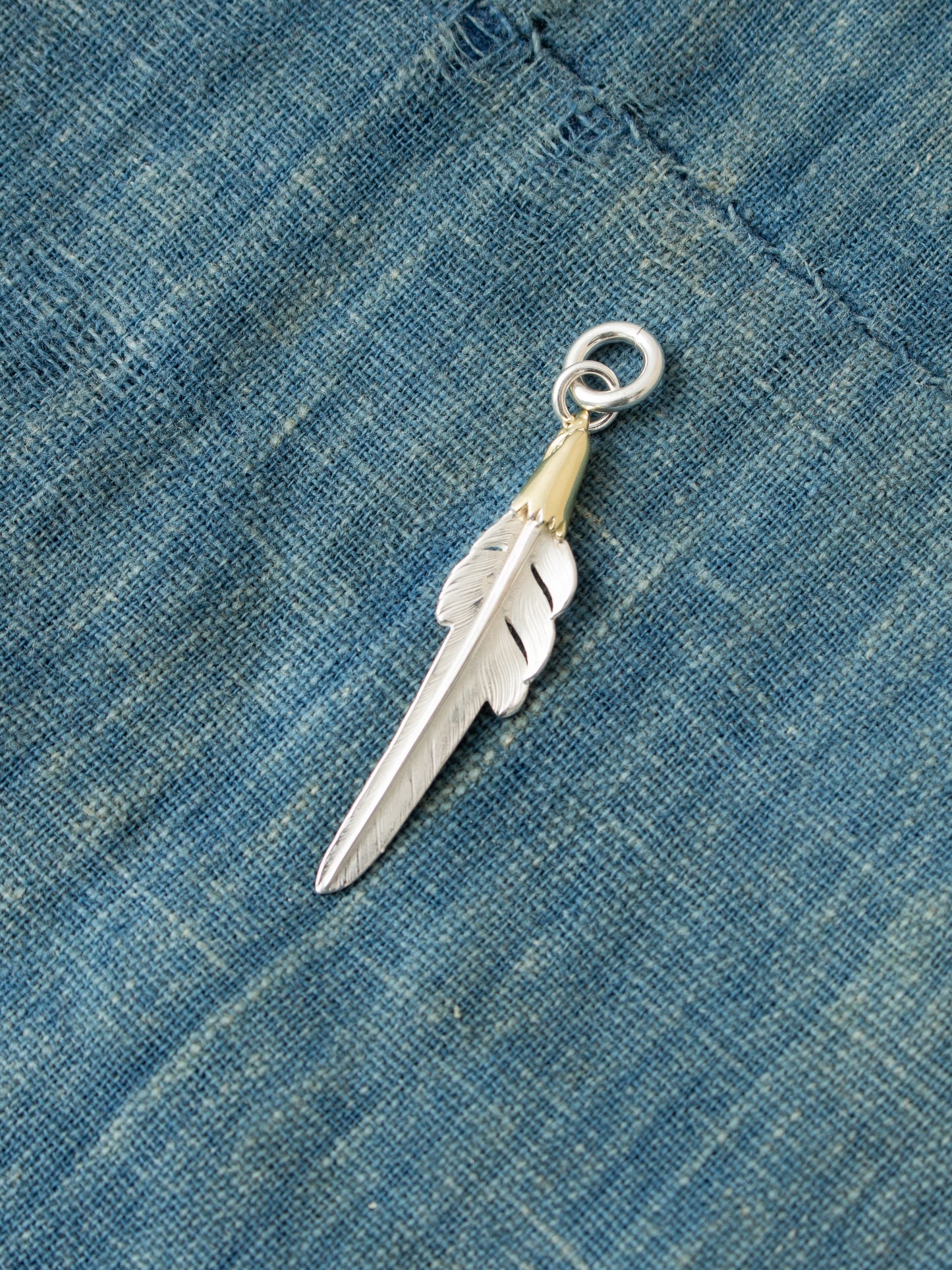 Larry Smith Eagle Head Feather 18K Gold Accent EFNL-0045-L