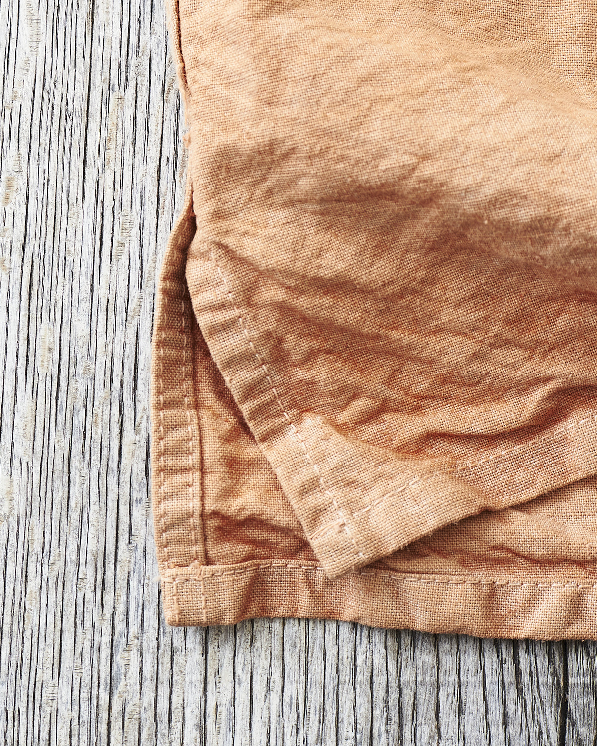 Tender 410 Three Pocket Square Tail Shirt Red Ochre Cotton & Linen