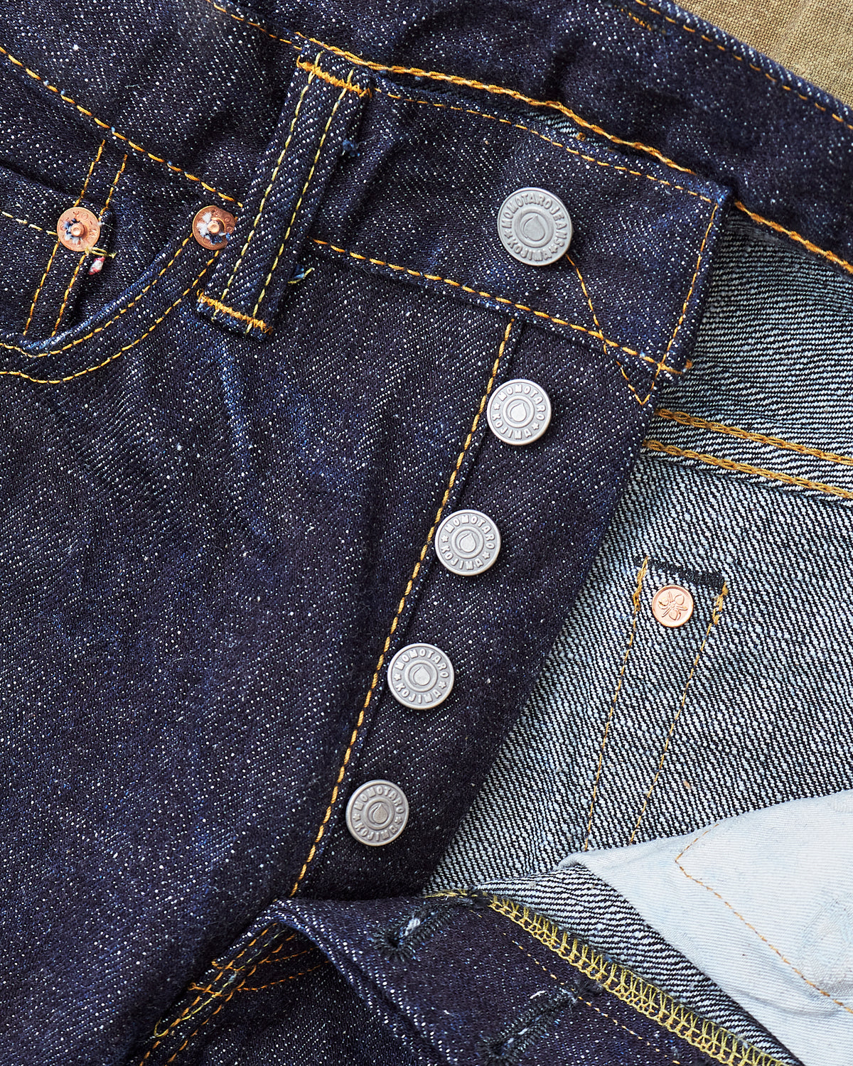 Second Hand Momotaro Lot 0605-82 Natural Tapered 16oz Texture Denim W30