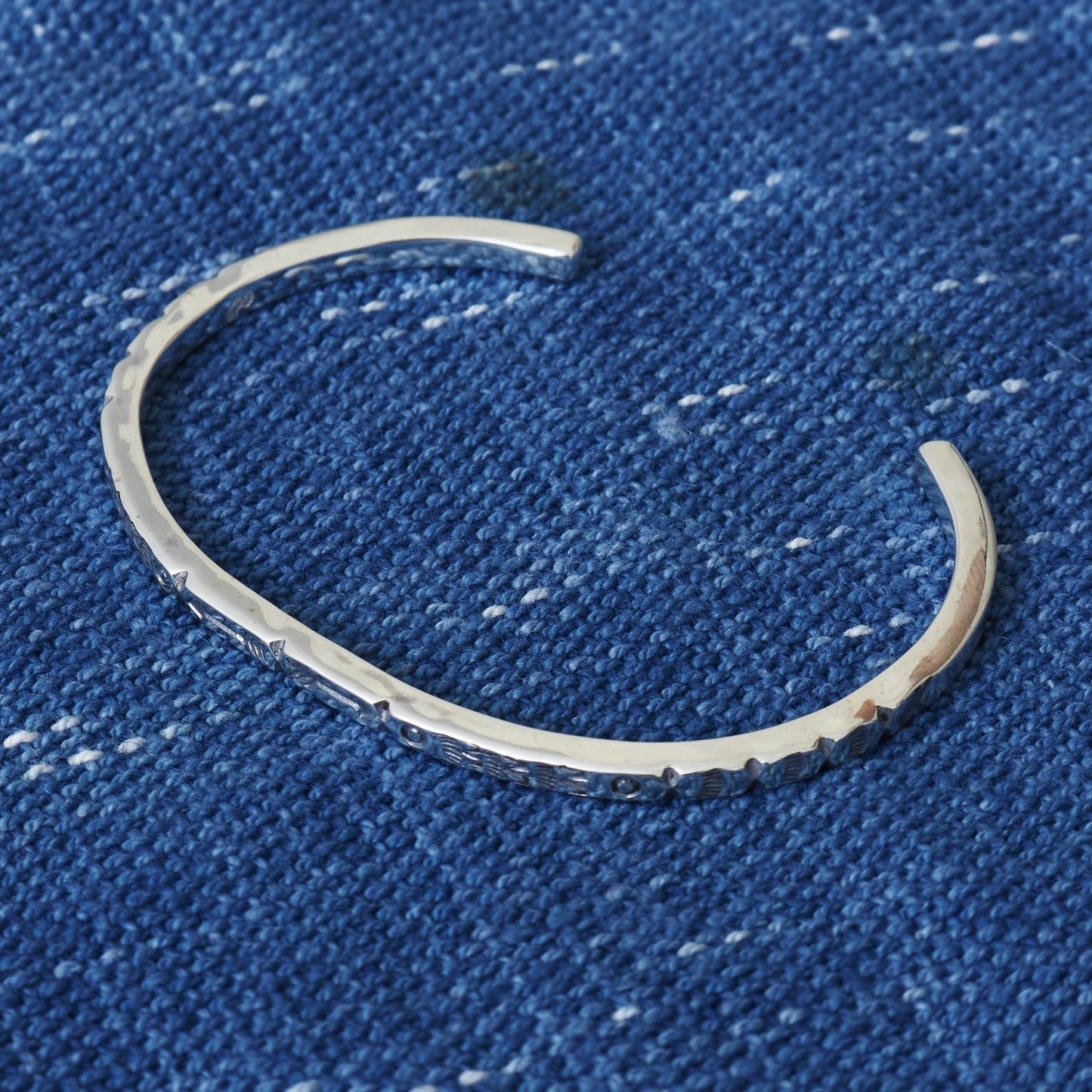 Larry Smith BR-0126 Extra Thin Square Bangle