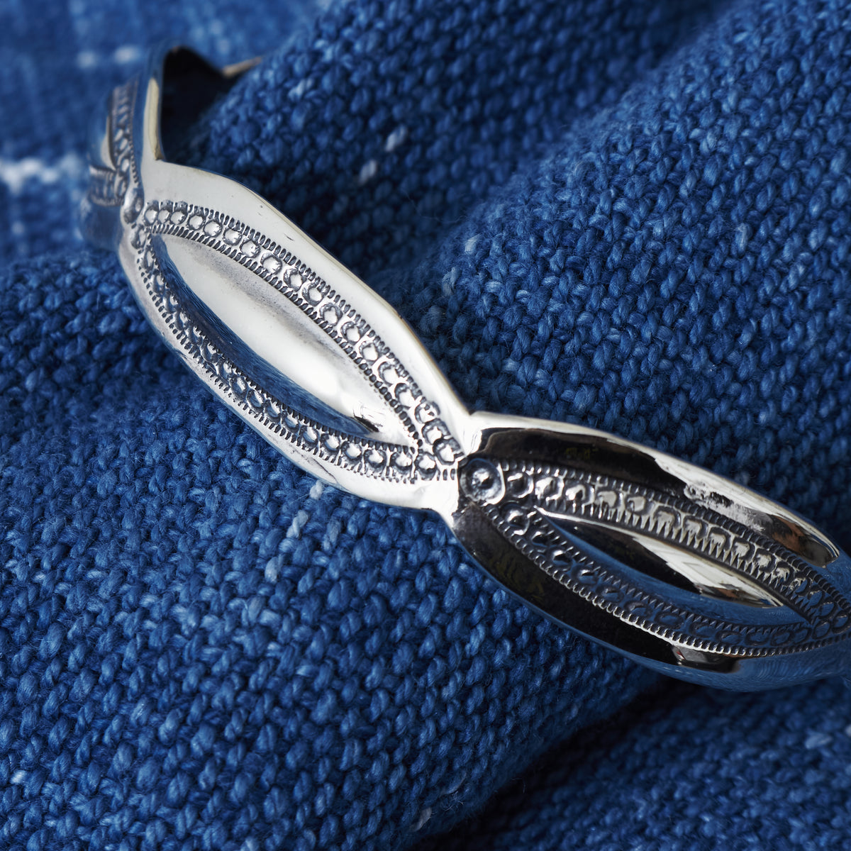 Larry Smith Leaf Bracelet BR-0016
