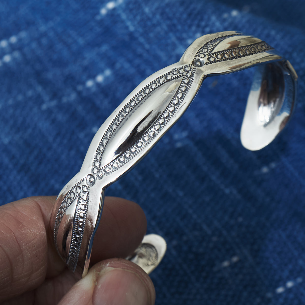 Larry Smith Leaf Bracelet BR-0016