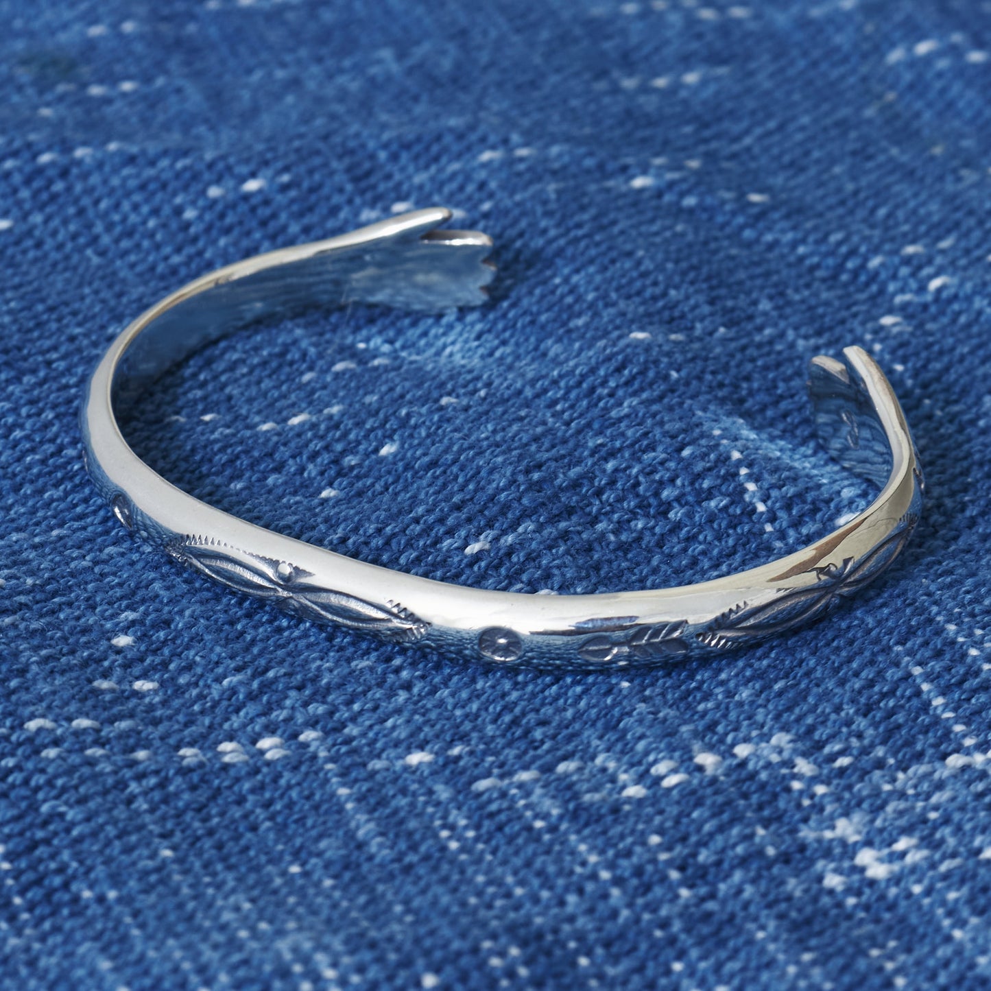 Larry Smith Love Hand Bracelet BR-0131