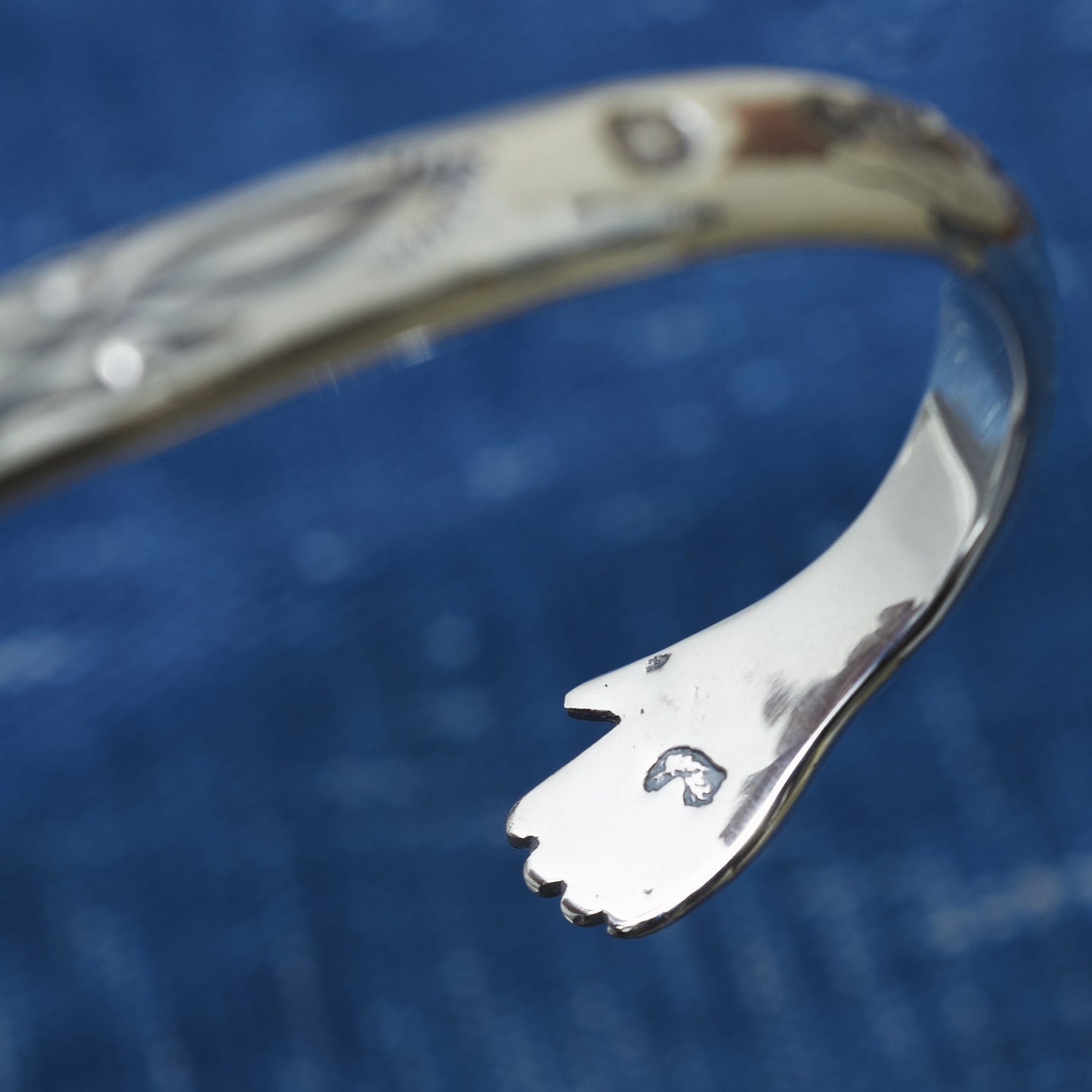 Larry Smith Love Hand Bracelet BR-0131