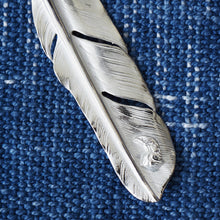 Larry Smith Medium Silver Feather Top EFNL-0006