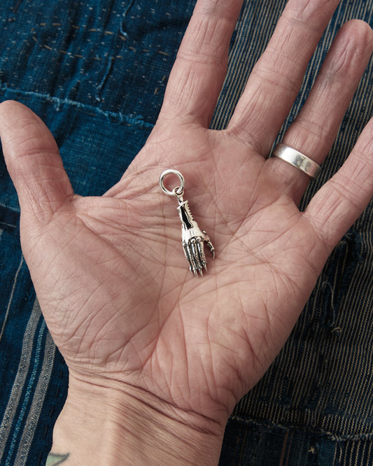 O.P Jewellery Skata Skata Magpie Hand Pendant