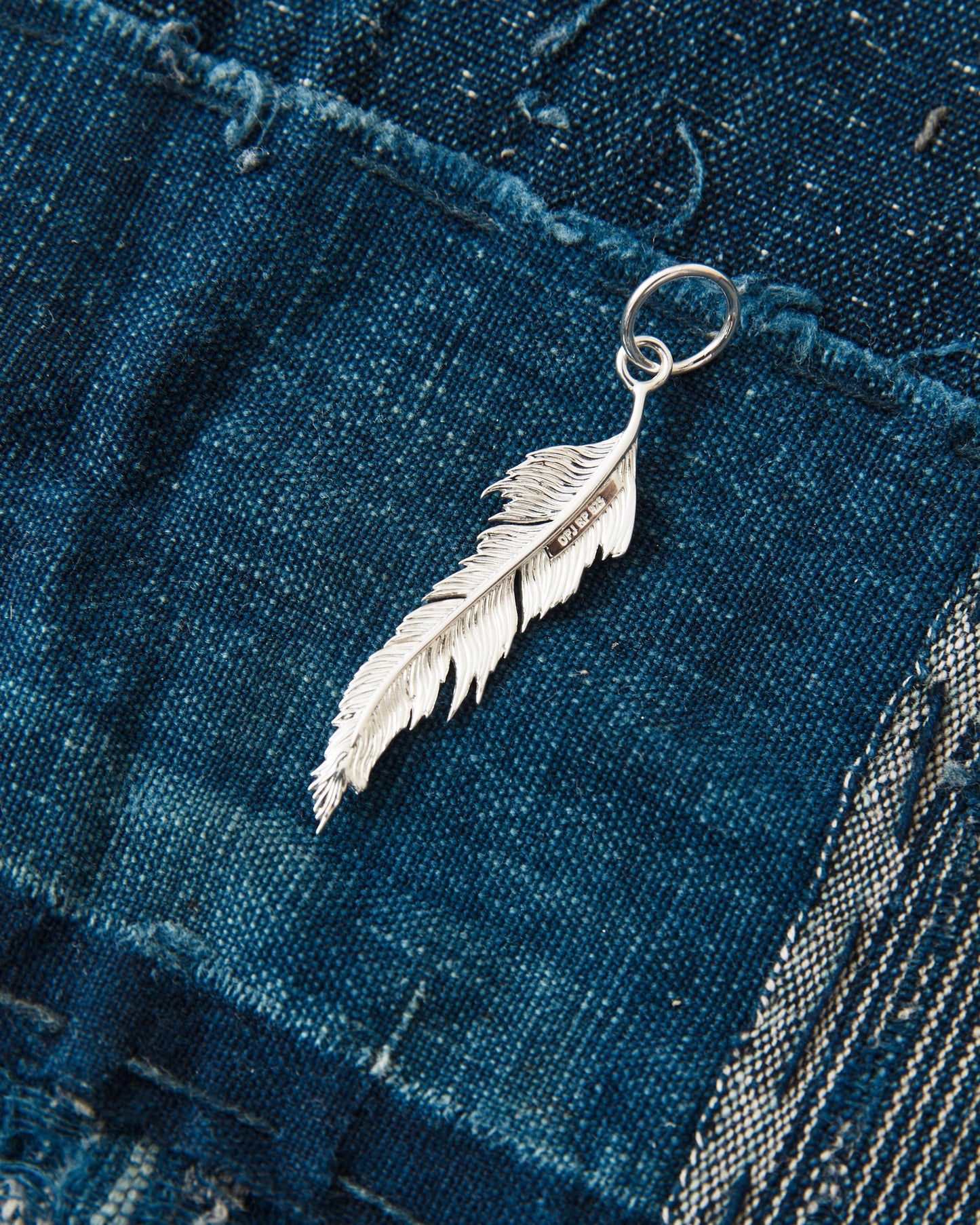 O.P Jewellery Skata Skata Medium Feather