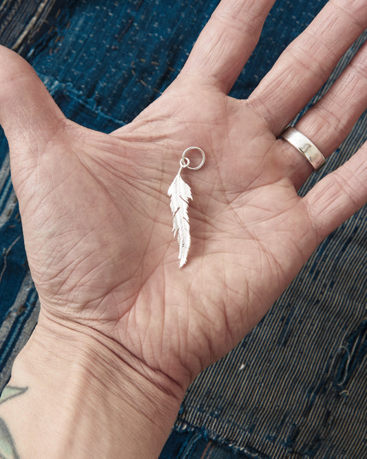 O.P Jewellery Skata Skata Medium Feather