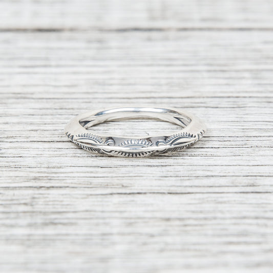 Larry Smith Extra Thin Triangle Ring RG-0054