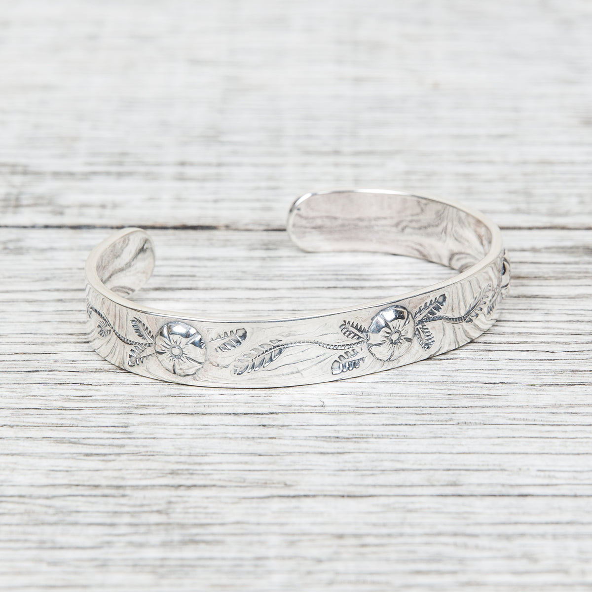 Larry Smith Small Flower Bracelet BR-0179
