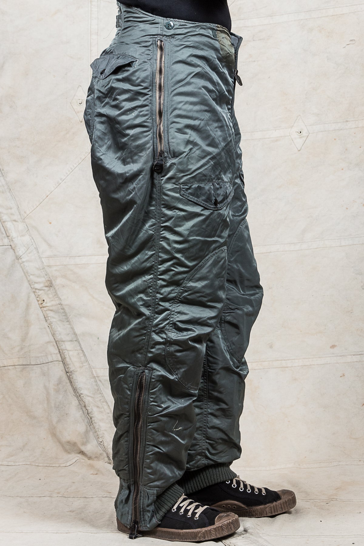 Vintage 1962 USAF F-18 Flight Trousers Size 30 – Second Sunrise