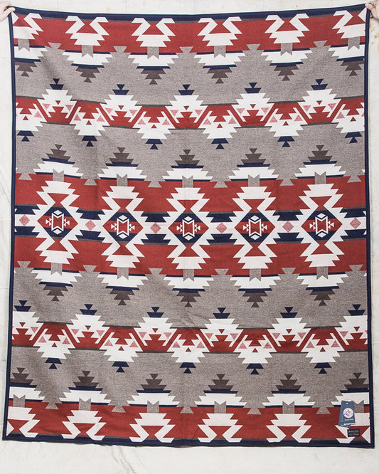 Pendleton Mountain Majesty Jacquard Robe
