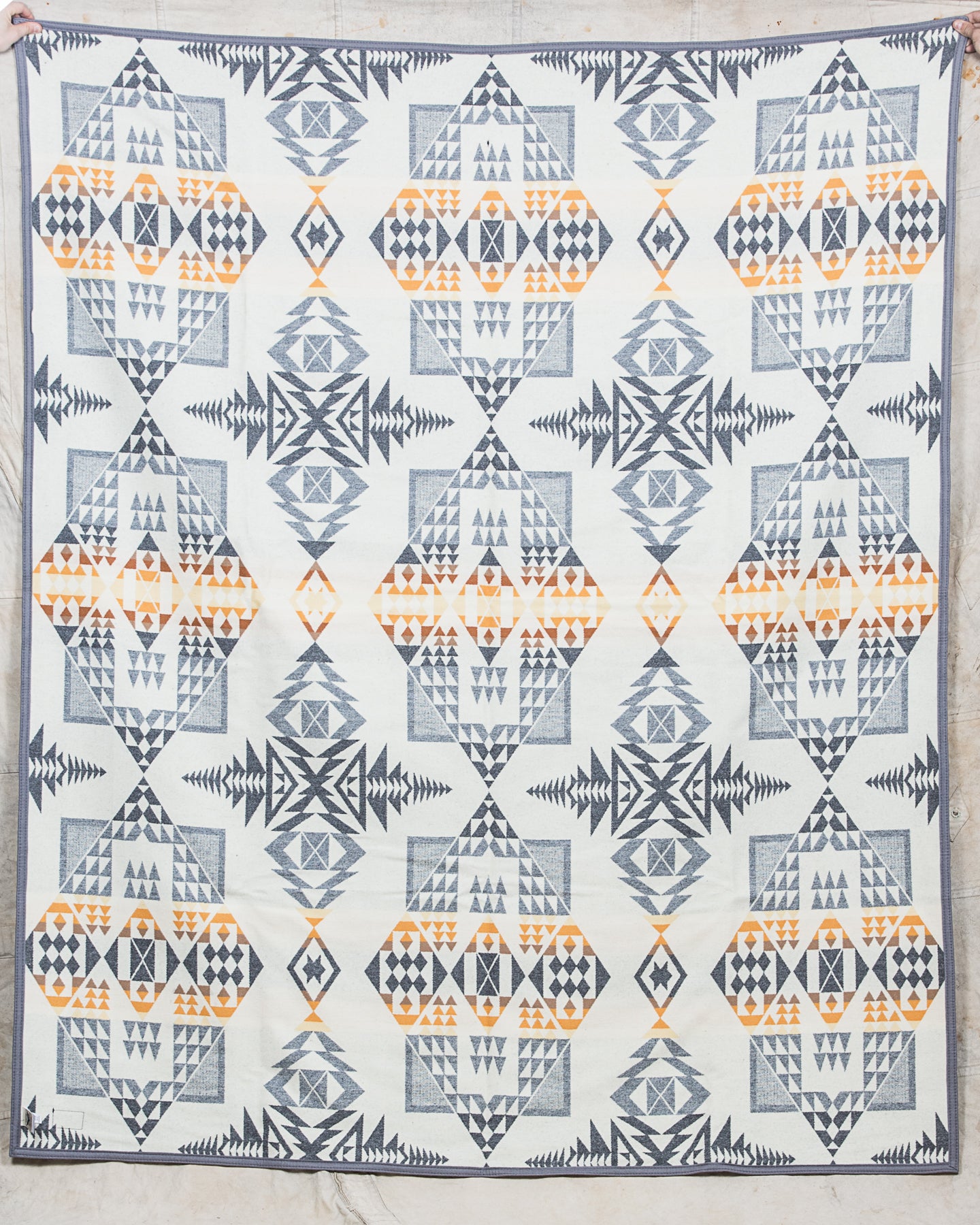 Pendleton Arrowhead Grey Heath Jacquard Wool Blanket Robe