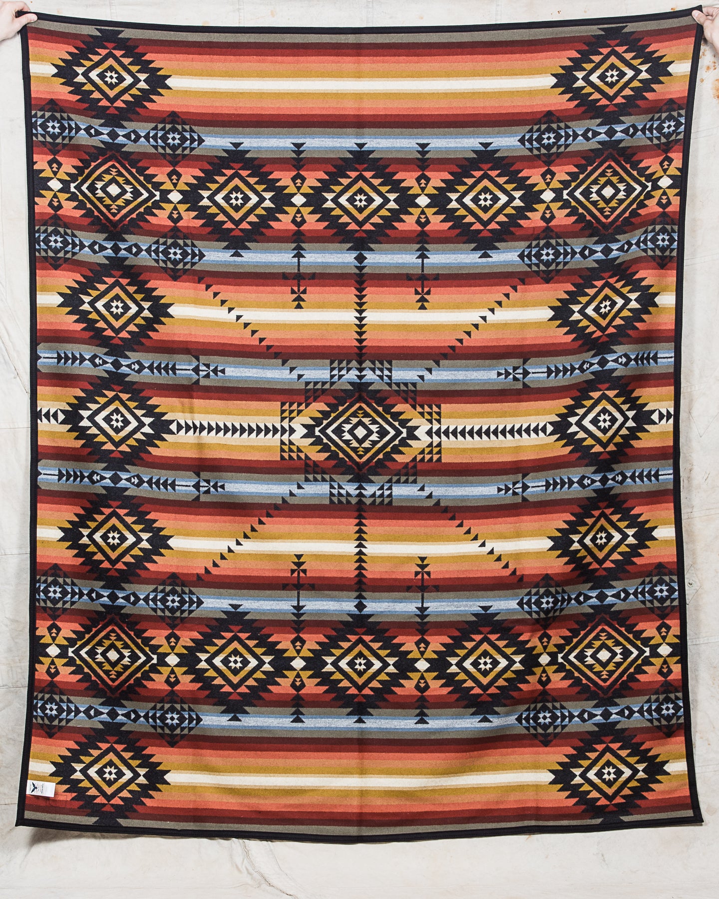 Pendleton Pueblo Dwelling Jacquard Robe