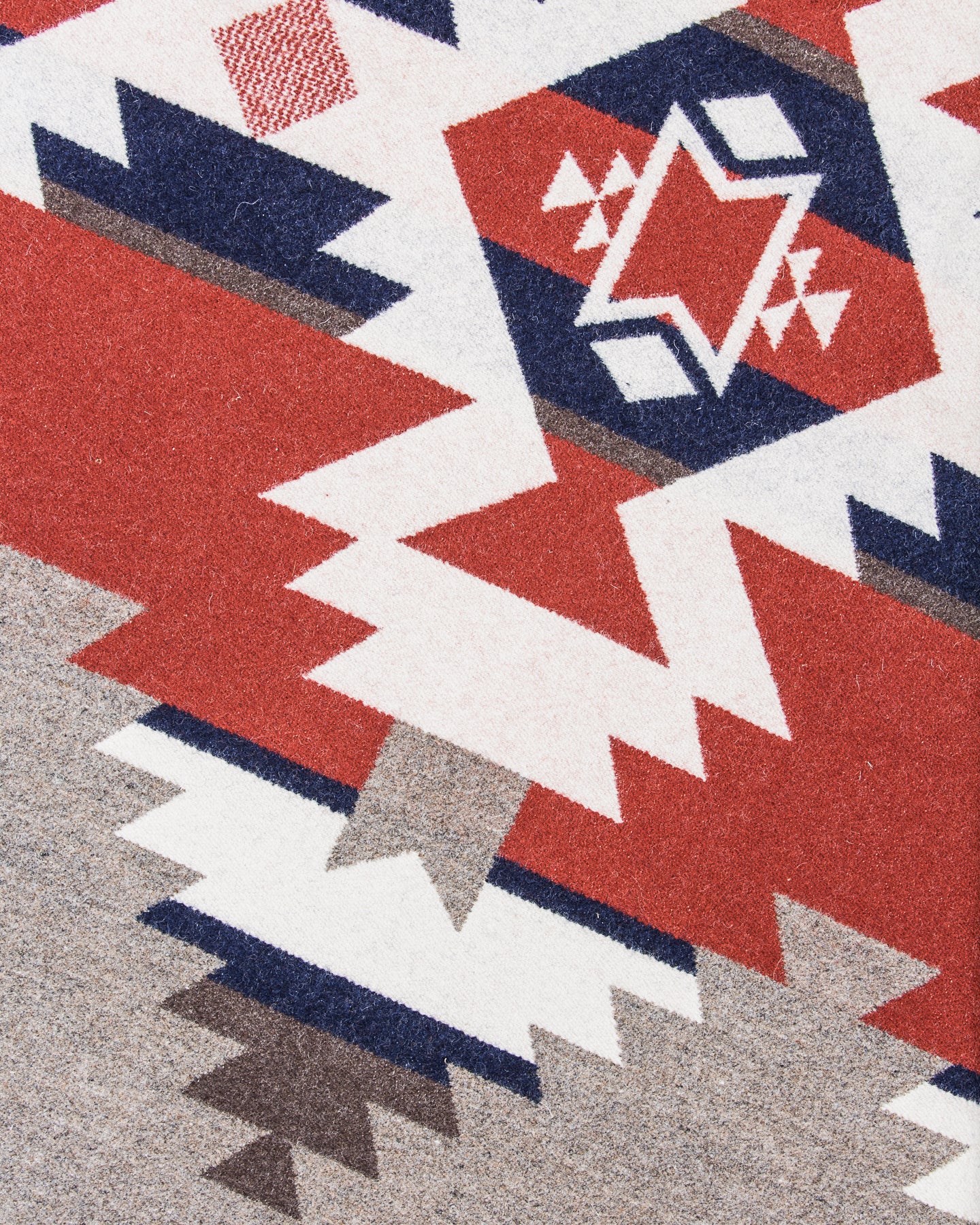 Pendleton Mountain Majesty Jacquard Robe