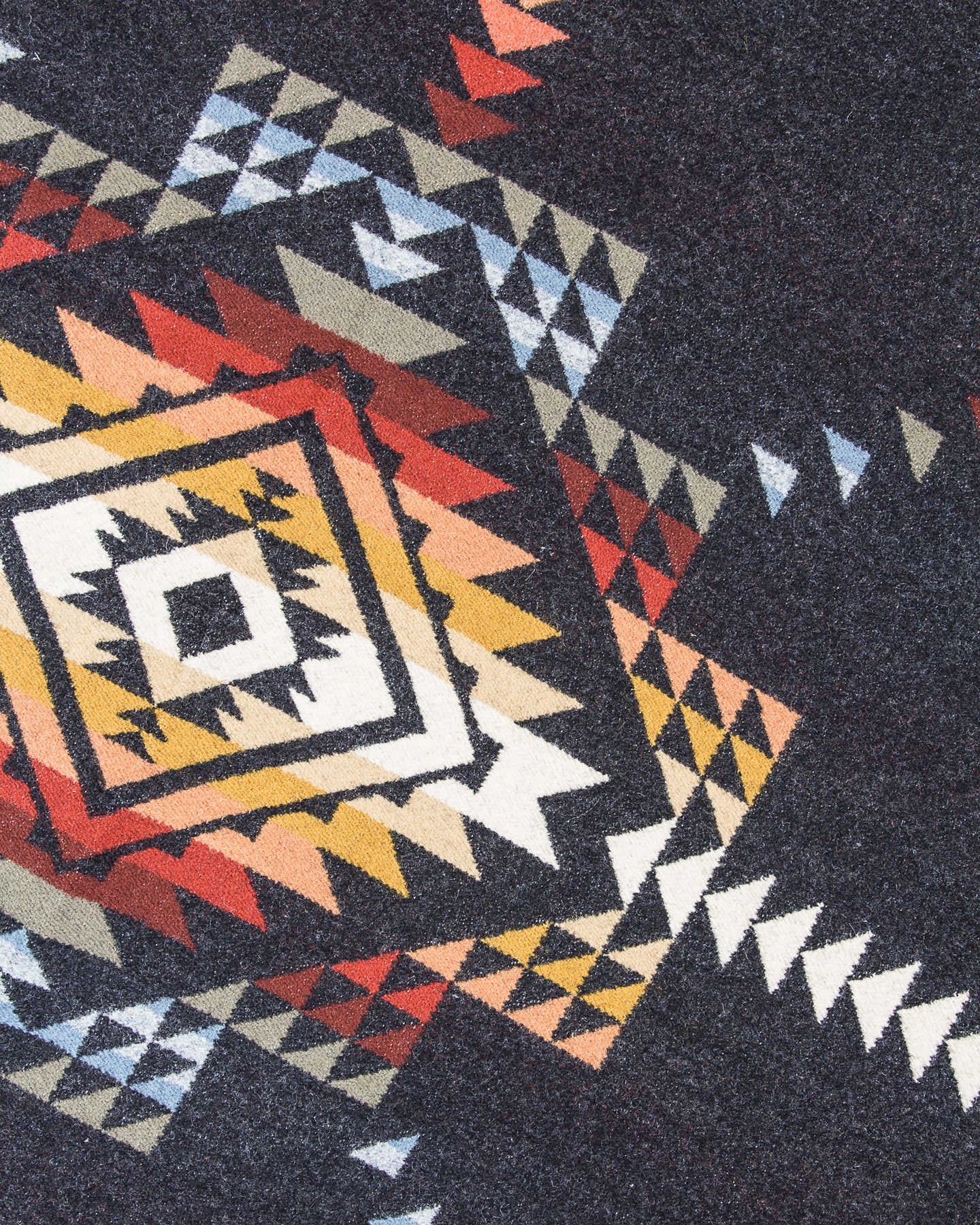 Pendleton Pueblo Dwelling Jacquard Robe