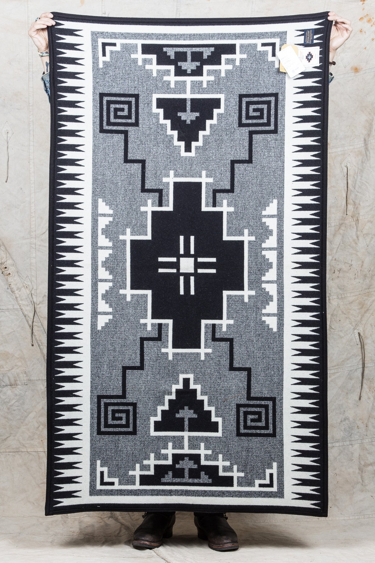 Pendleton Nahalem Saddle Blanket main image 1