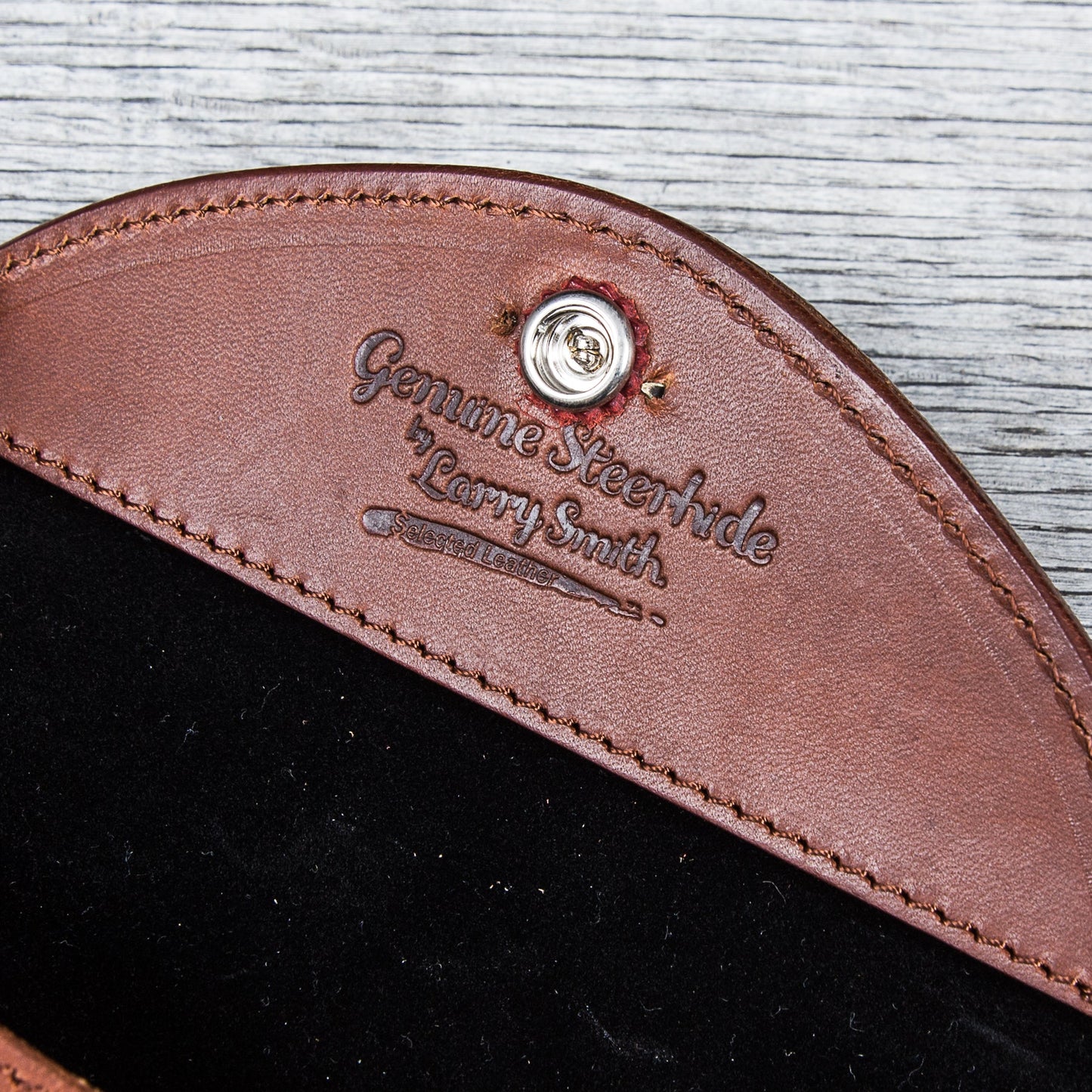 Larry Smith LT-0064 Glass Case Light Brown